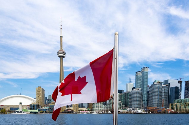 اخذ ویزای کار کانادا تضمینی : اقامت و تابعیت کانادا از طریق اخذ ویزای کار